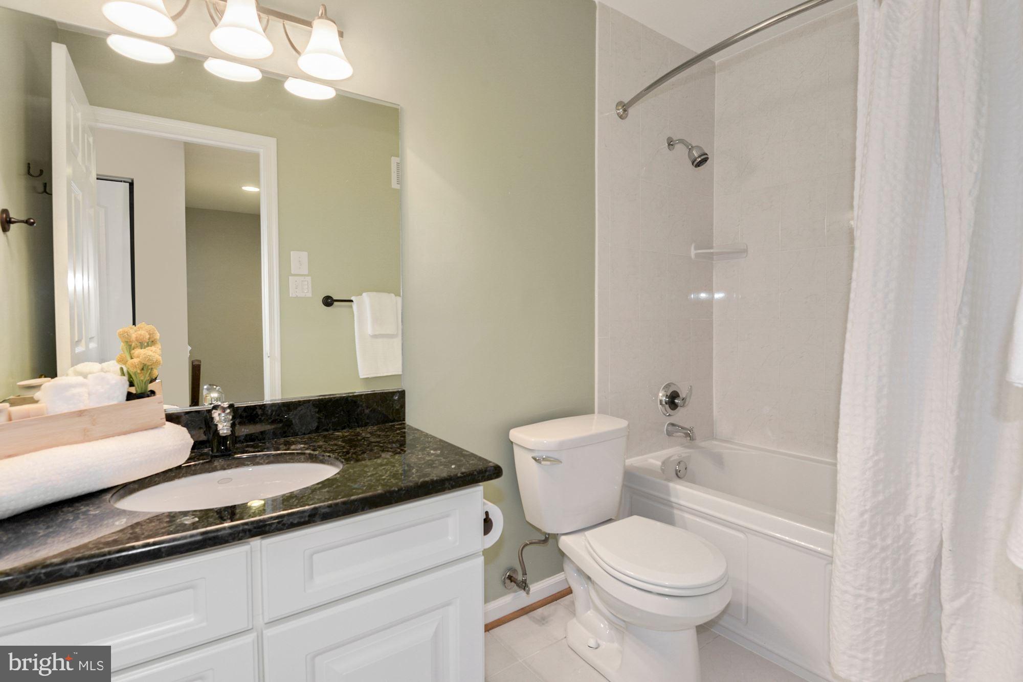 1940 Barton Hill Road Reston, VA 20191 - Photo 27 of 38 Upper level full bath
