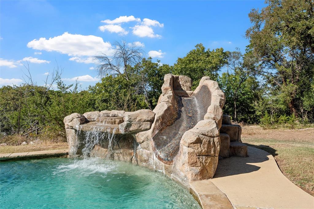 1125 Whispering Oaks China Spring, TX 76633 - Photo 33 of 39