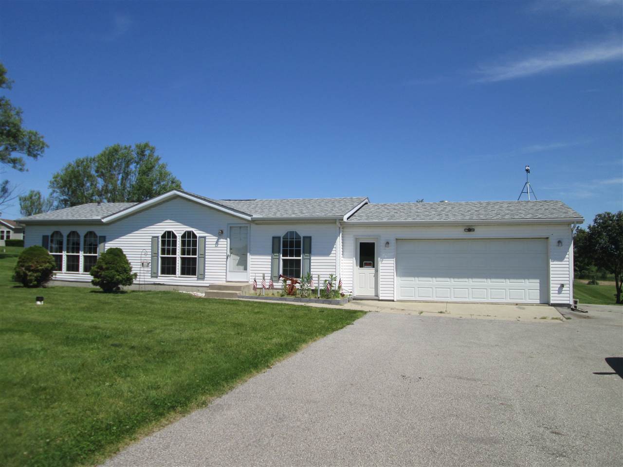 4780 West Albion Road Ligonier, IN 46767 - Photo 1 of 9 Gallery Image 1