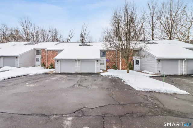 $259,900 | 705 Lake Avenue, Unit 70, Bristol, CT 06010