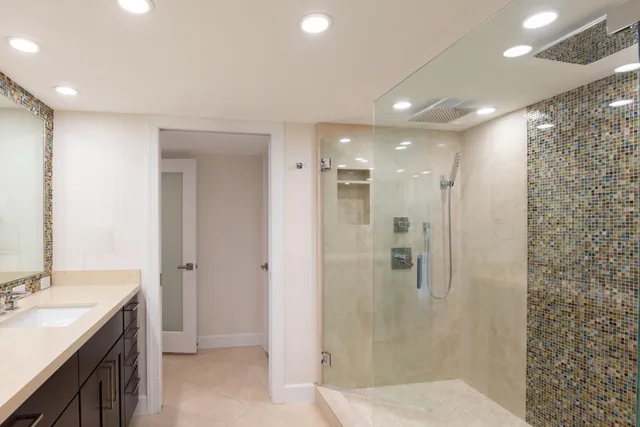 $7,500 | 5070 North Ocean Drive, Unit 10A, Singer Island, FL 33404