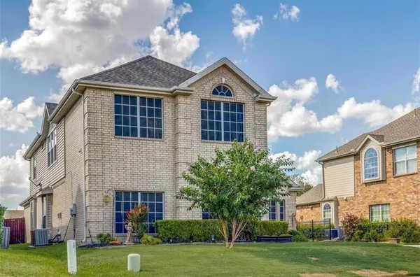 $3,500 | 5231 Kathryn Drive, Grand Prairie, TX 75052