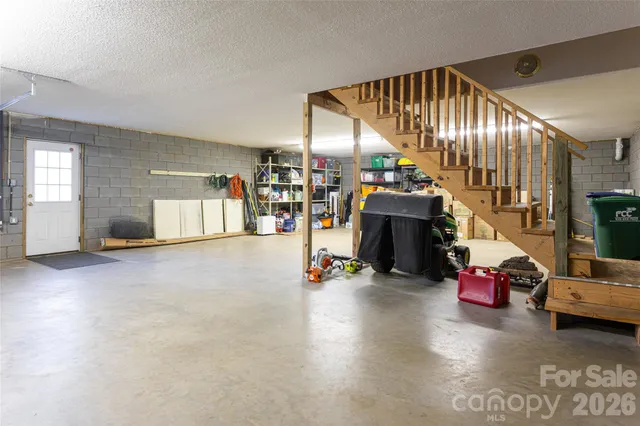 $465,000 | 16 Kinsale Drive, Leicester, NC 28748