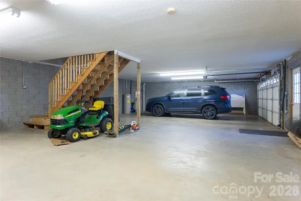 $449,000 | 16 Kinsale Drive, Leicester, NC 28748