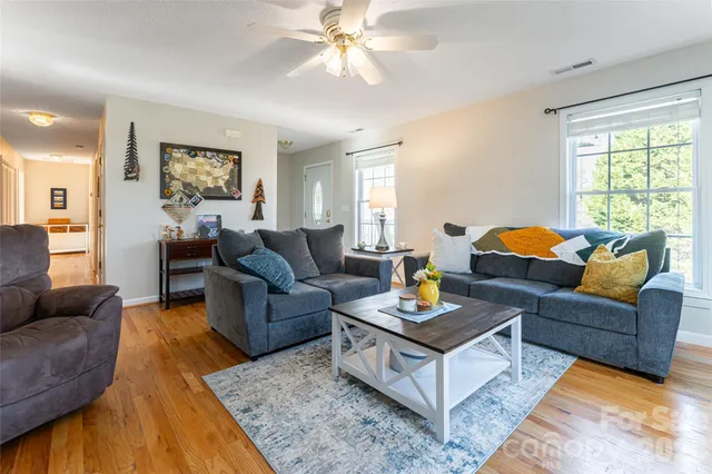 $465,000 | 16 Kinsale Drive, Leicester, NC 28748