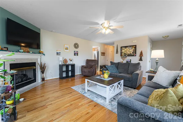 $449,000 | 16 Kinsale Drive, Leicester, NC 28748