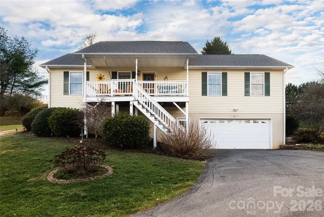 $465,000 | 16 Kinsale Drive, Leicester, NC 28748