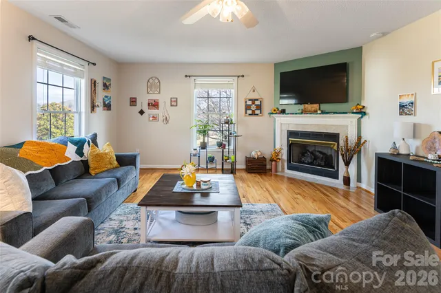 $465,000 | 16 Kinsale Drive, Leicester, NC 28748