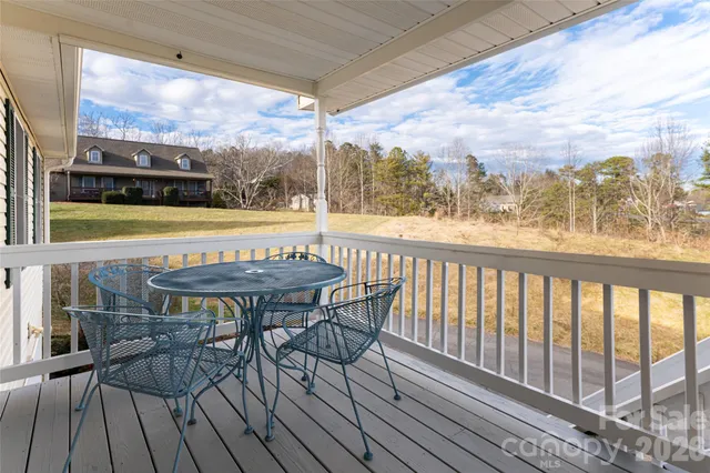 $465,000 | 16 Kinsale Drive, Leicester, NC 28748