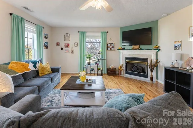 $465,000 | 16 Kinsale Drive, Leicester, NC 28748