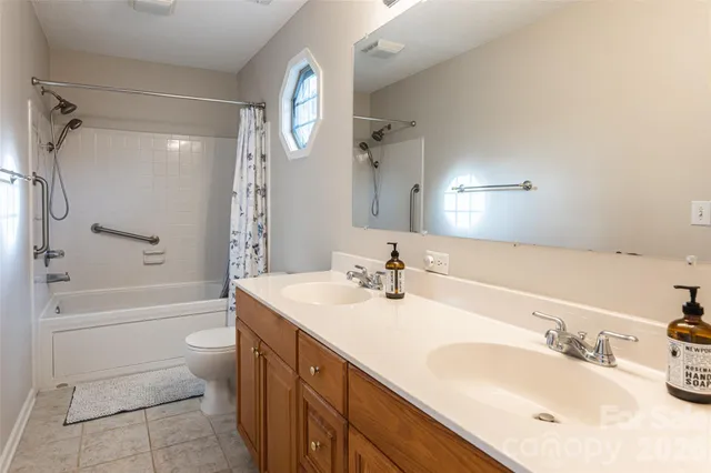 $465,000 | 16 Kinsale Drive, Leicester, NC 28748