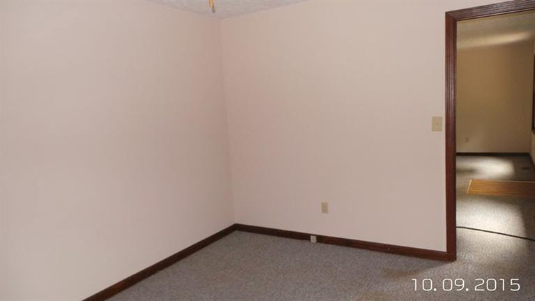 7050 East Motsinger Road Pekin, IN 47165 - Photo 14 of 35 Gallery Image 14