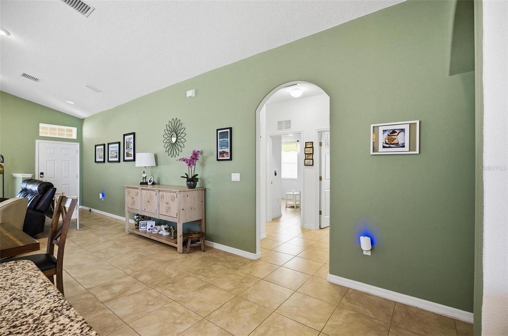 2 Tideway Trail Palm Coast, FL 32137 - Photo 22 of 34 a living room with furniture