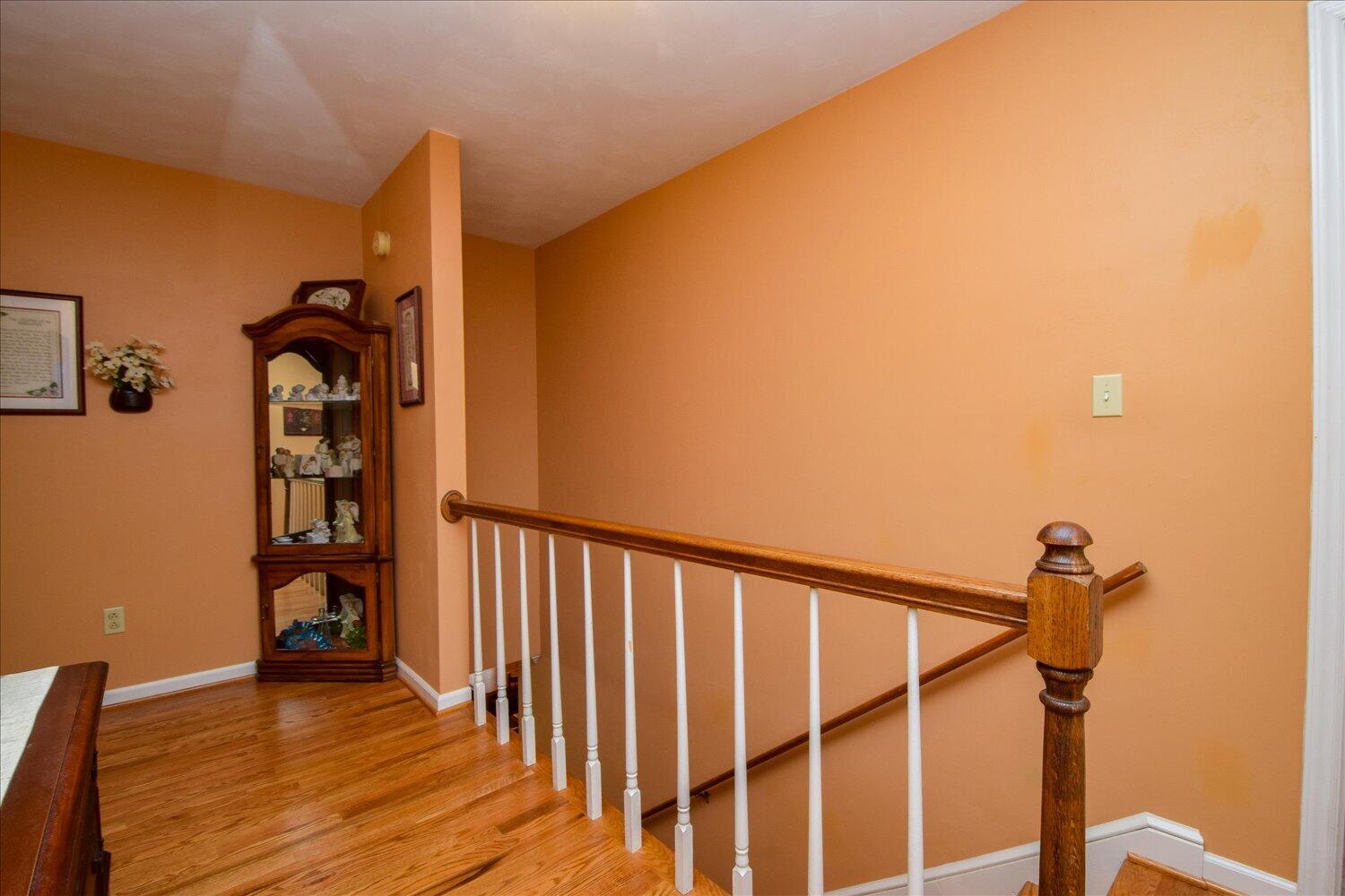 5448 Highfields Road Roanoke, VA 24018 - Photo 16 of 41 16-5448 Highfields-17