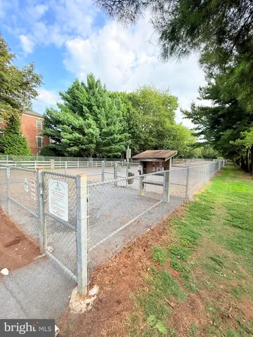 a view of outdoor space