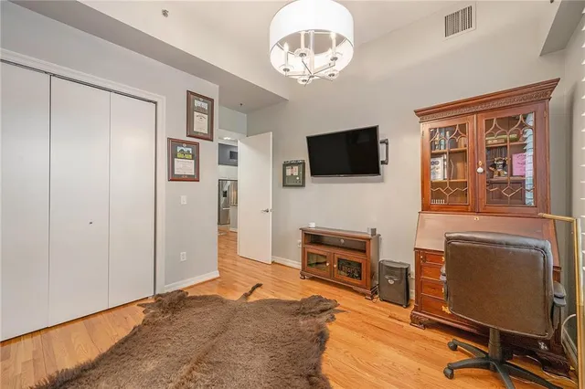 $795,000 | 4900 Central Street, Unit 101, Kansas City, MO 64112