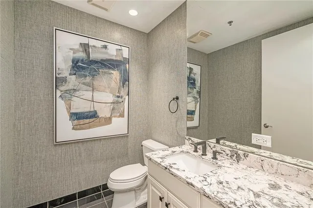 $795,000 | 4900 Central Street, Unit 101, Kansas City, MO 64112