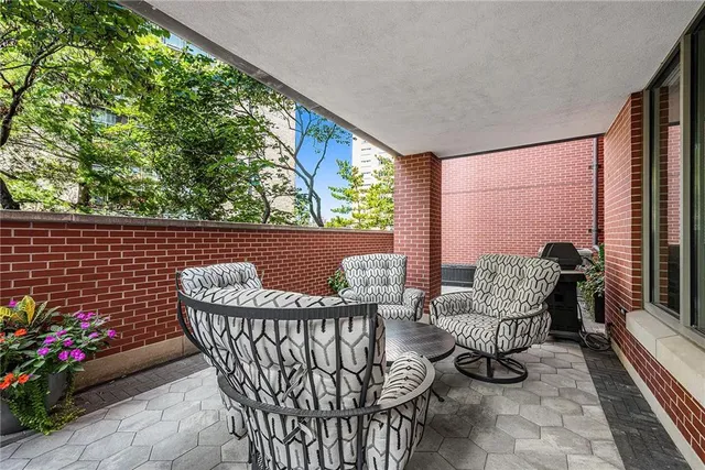 $795,000 | 4900 Central Street, Unit 101, Kansas City, MO 64112