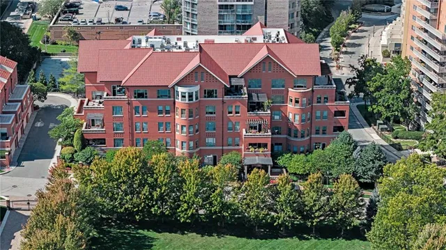 $795,000 | 4900 Central Street, Unit 101, Kansas City, MO 64112