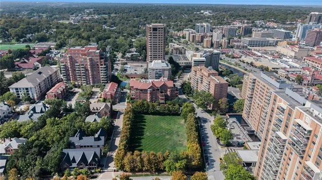 $795,000 | 4900 Central Street, Unit 101, Kansas City, MO 64112