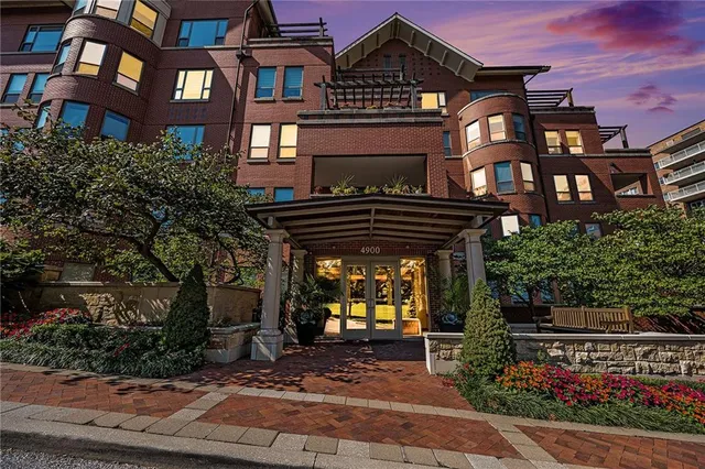 $795,000 | 4900 Central Street, Unit 101, Kansas City, MO 64112