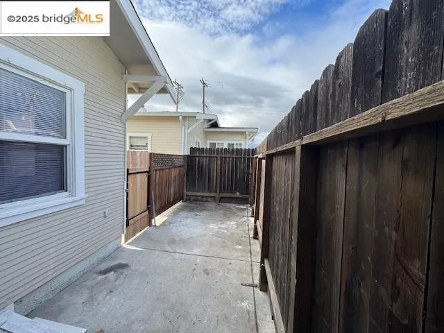 $2,600 | 916 West 10th Street, Antioch, CA 94509