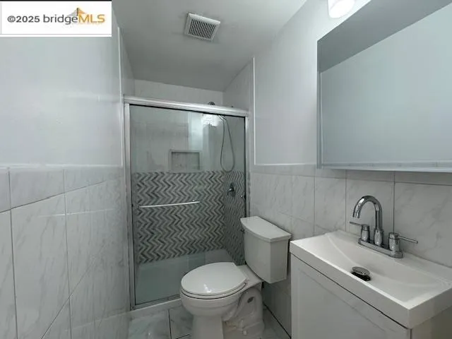 $2,600 | 916 West 10th Street, Antioch, CA 94509