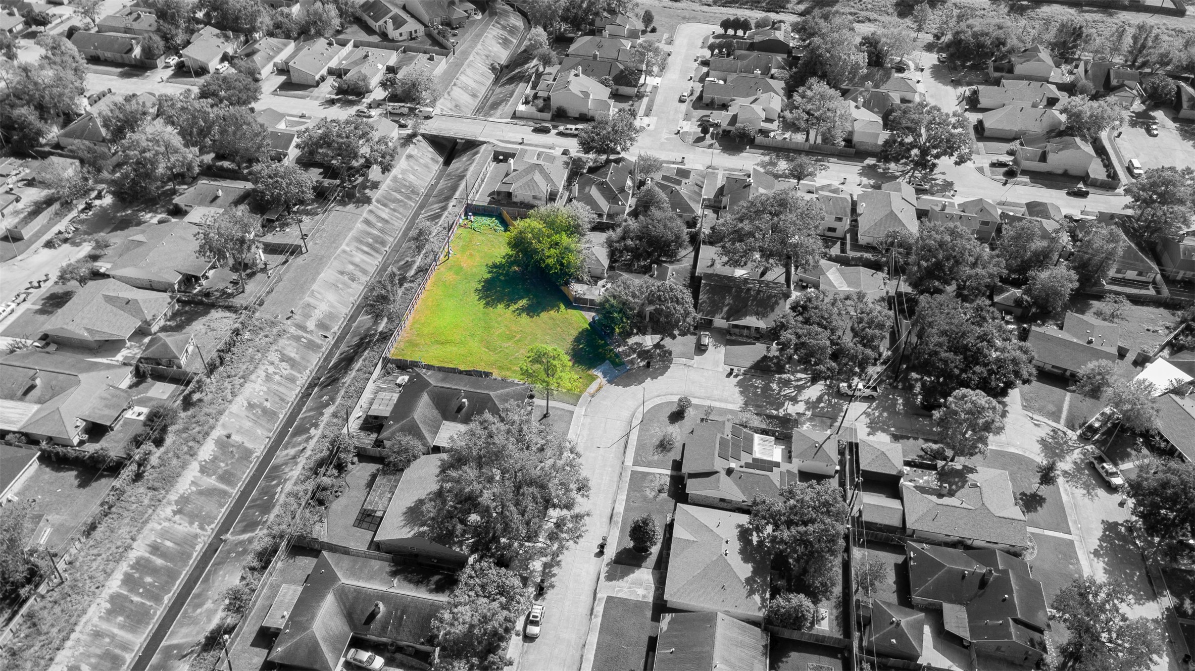 15314 East Ritter Circle Houston, TX 77071 - Photo 6 of 12 an aerial view of a house with a yard