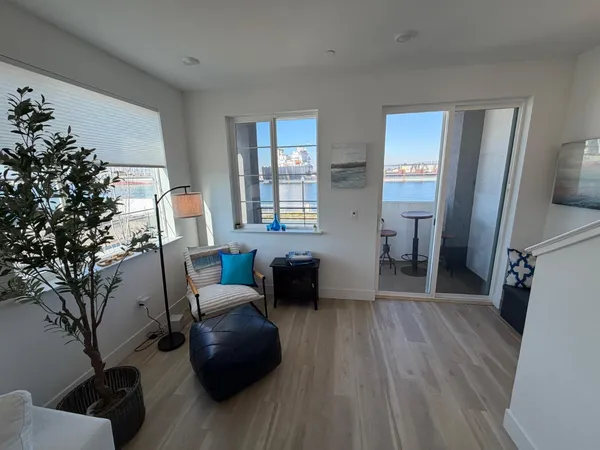 $869,000 | 405 Sentinel Drive, Alameda, CA 94501