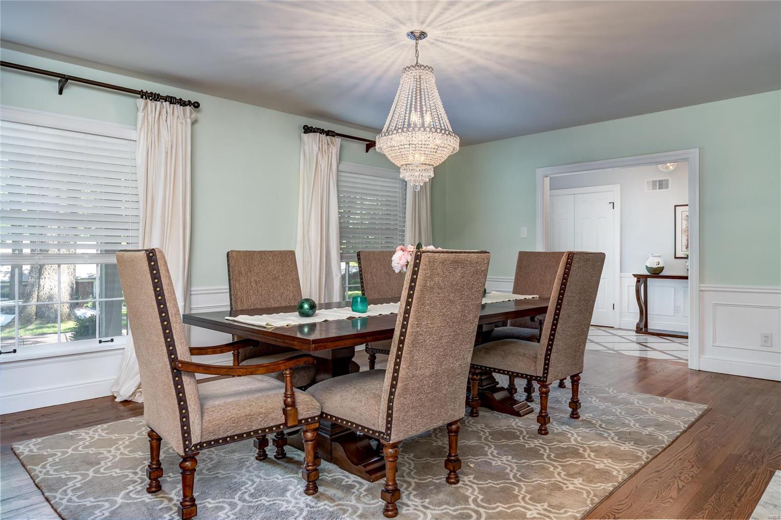 9858 Copper Hill Road Ladue, MO 63124 - Photo 3 of 39 Gallery Image 3