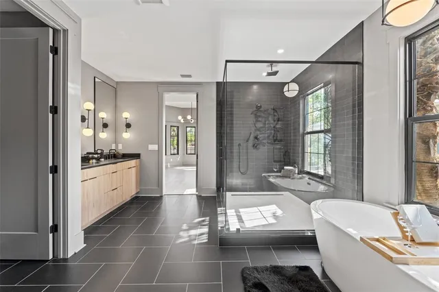 $2,048,500 | 807 West Park Avenue, Tampa, FL 33602