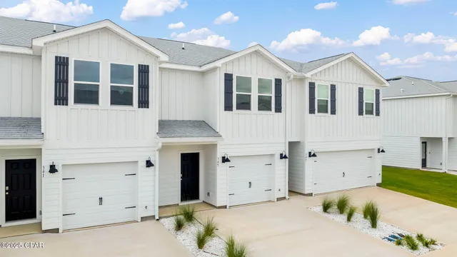 $269,900 | 338 Chateau Lane, Port St. Joe, FL 32456