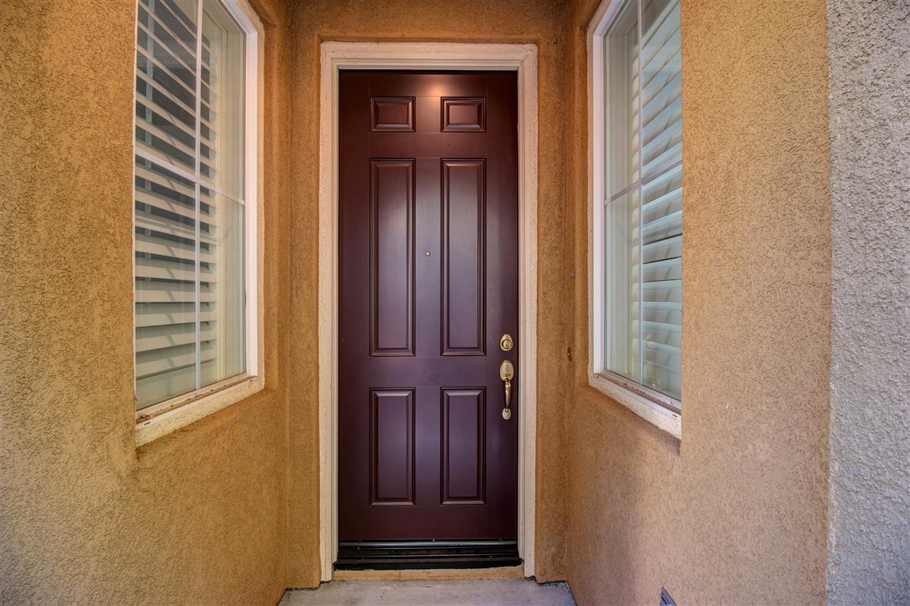 2744 Crown Ridge Road, Unit 3 Chula Vista, CA 91915 - Photo 3 of 25 Welcome home!