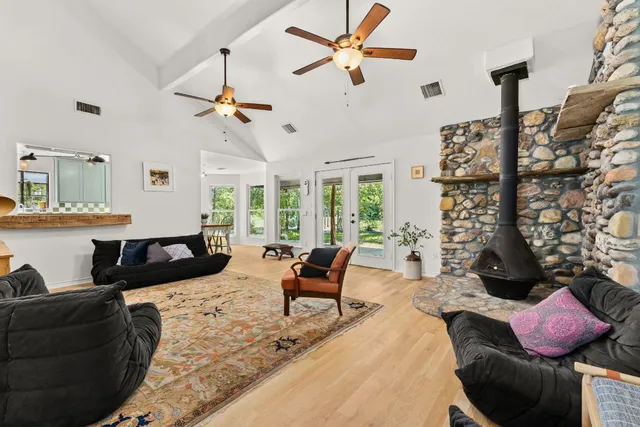 $6,500 | 800 Spur 191, Spicewood, TX 78669