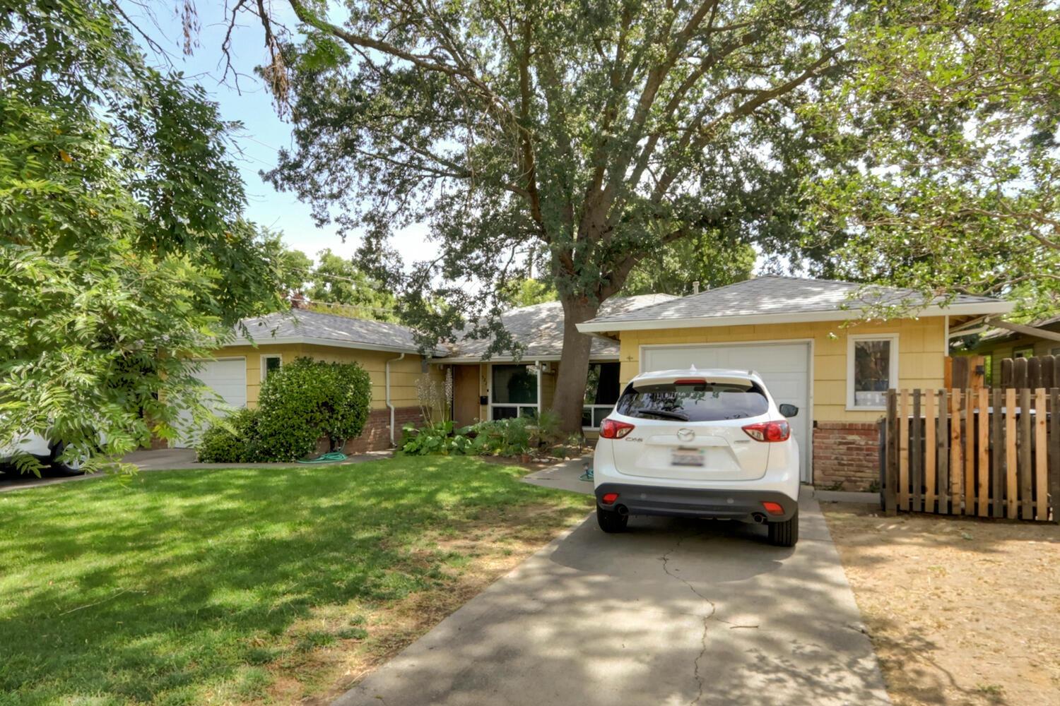 520-522 Oeste Drive Davis, CA 95616 - Photo 29 of 54 a view of a house with backyard