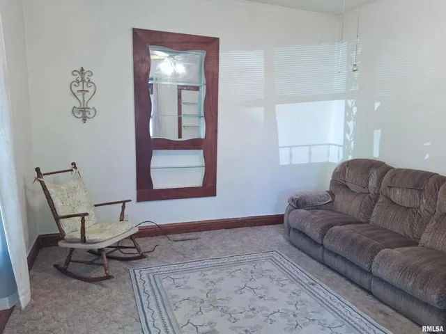 $90,000 | 283 West Walnut Street, Canton, IL 61520