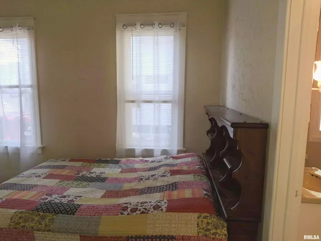 $90,000 | 283 West Walnut Street, Canton, IL 61520