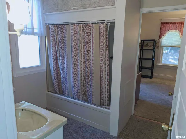 $90,000 | 283 West Walnut Street, Canton, IL 61520