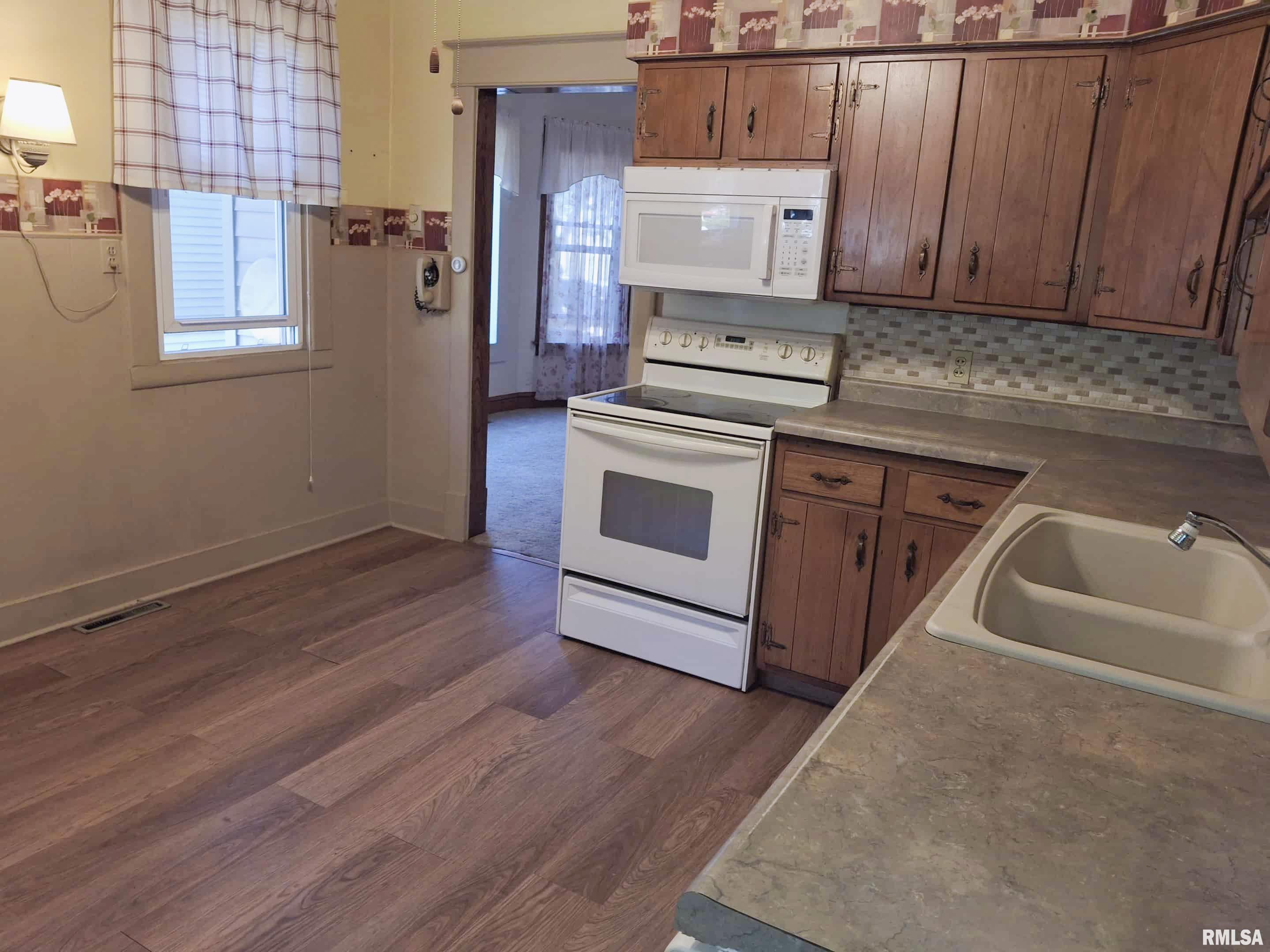 283 West Walnut Street Canton, IL 61520 - Photo 28 of 55