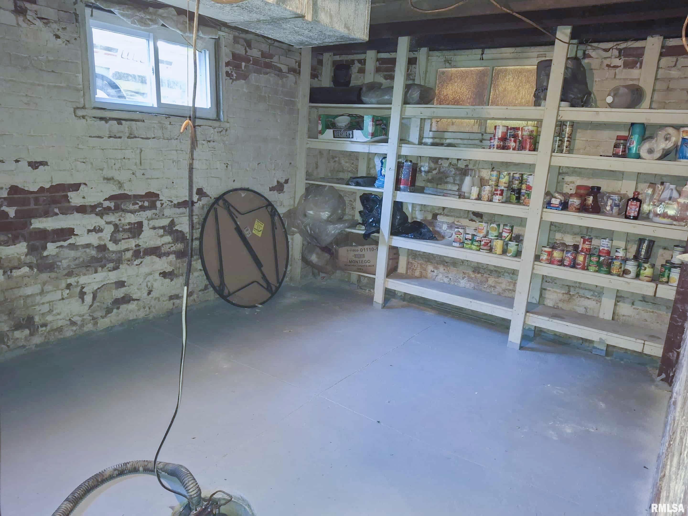 283 West Walnut Street Canton, IL 61520 - Photo 38 of 55