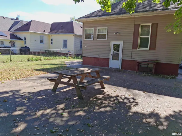 $90,000 | 283 West Walnut Street, Canton, IL 61520