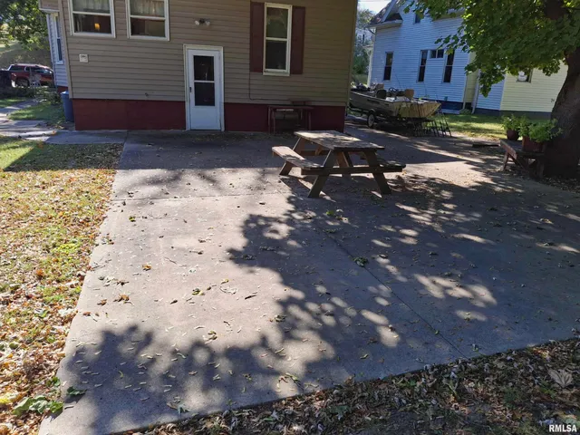 $90,000 | 283 West Walnut Street, Canton, IL 61520