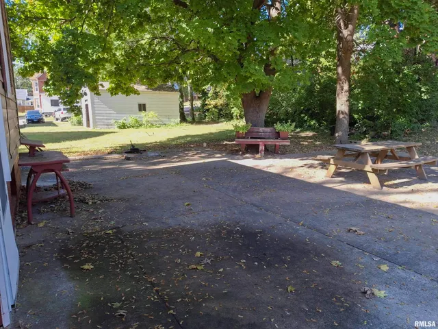 $90,000 | 283 West Walnut Street, Canton, IL 61520