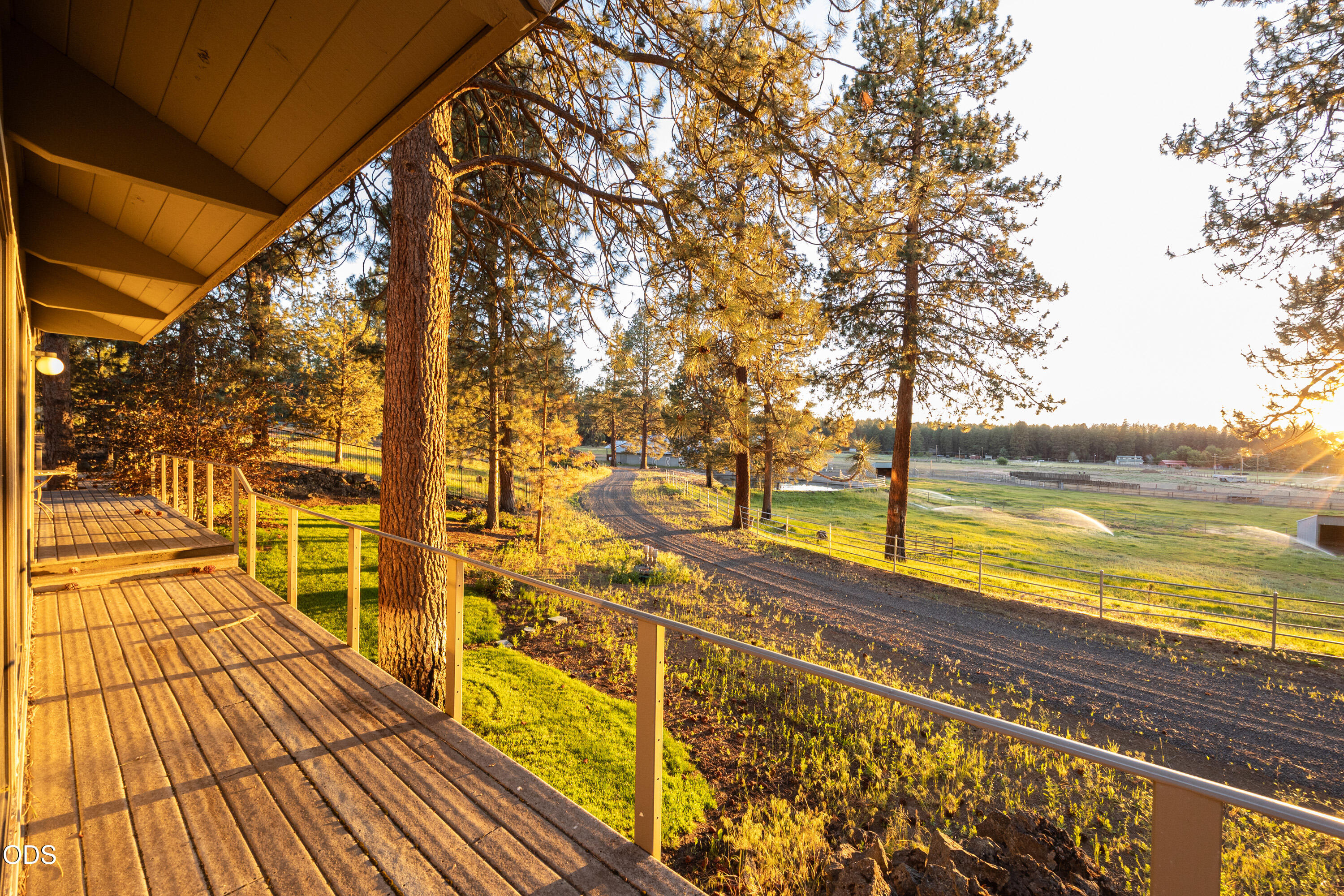 60266 Tekampe Road Bend, OR 97702 - Photo 2 of 56