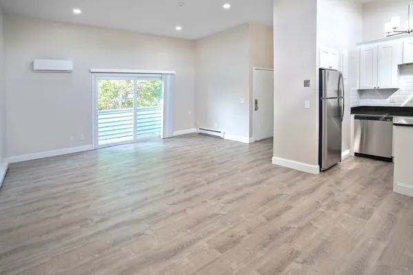 $2,850 | 83 Presidential Drive, Unit 6, Quincy, MA 02169