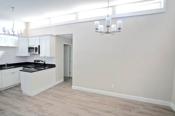 $2,850 | 83 Presidential Drive, Unit 6, Quincy, MA 02169