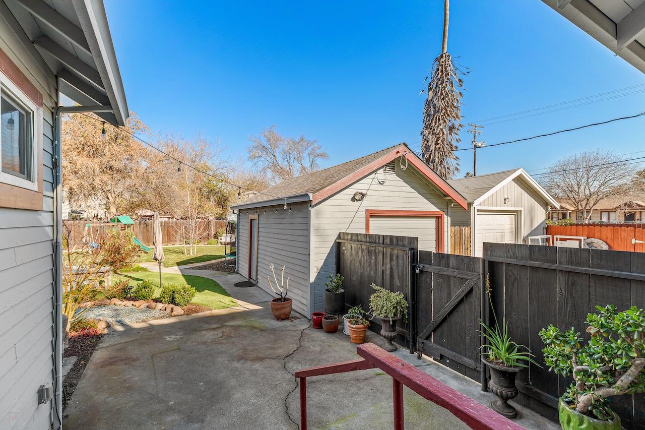 319 West 12th Street Tracy, CA 95376 - Photo 38 of 51 a view of backyard with green space