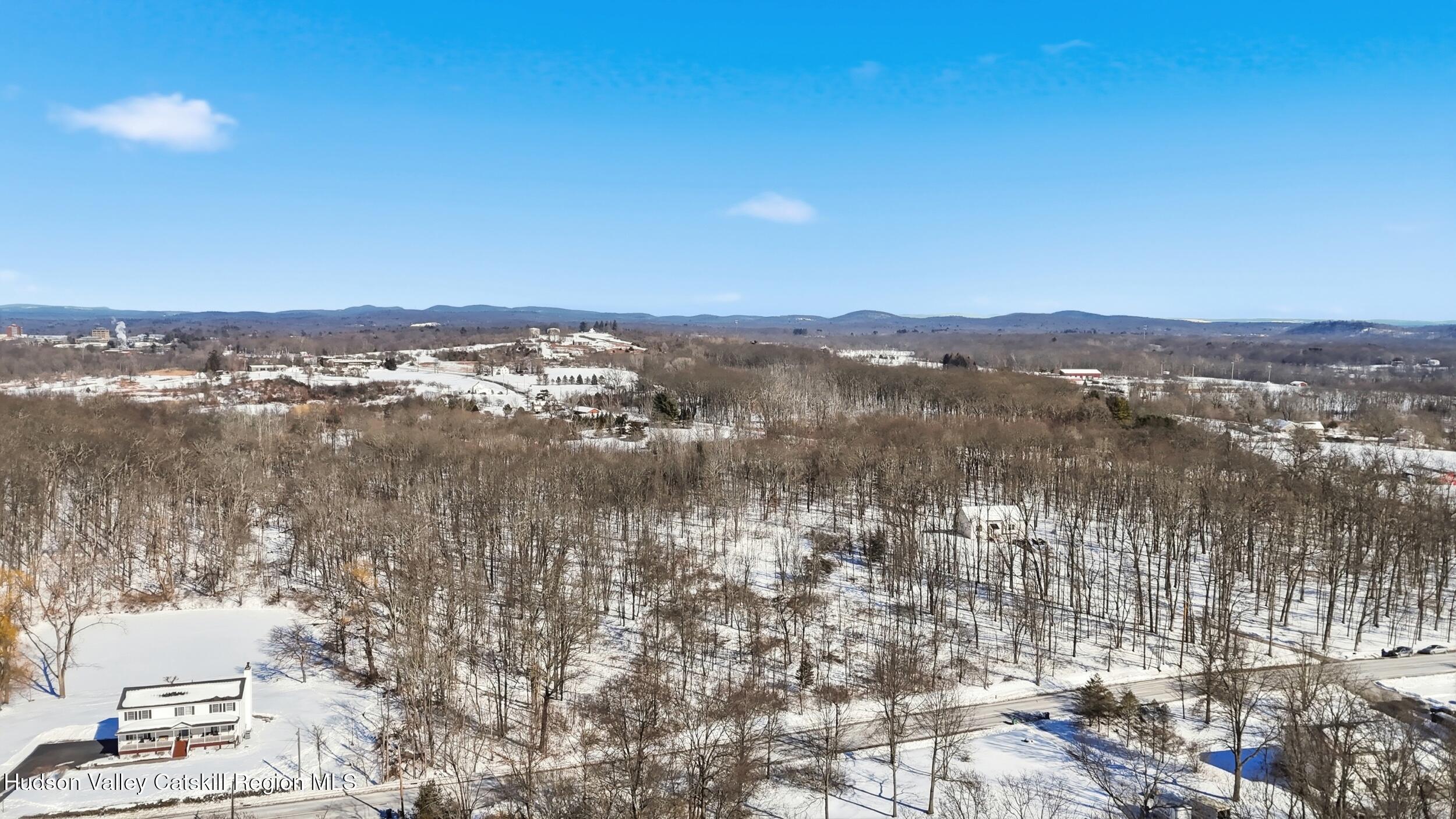83 Jansen Road, Unit WEST OF 85 JANSEN RD ) New Paltz, NY 12561 - Photo 3 of 12 near SUNY New Paltz
