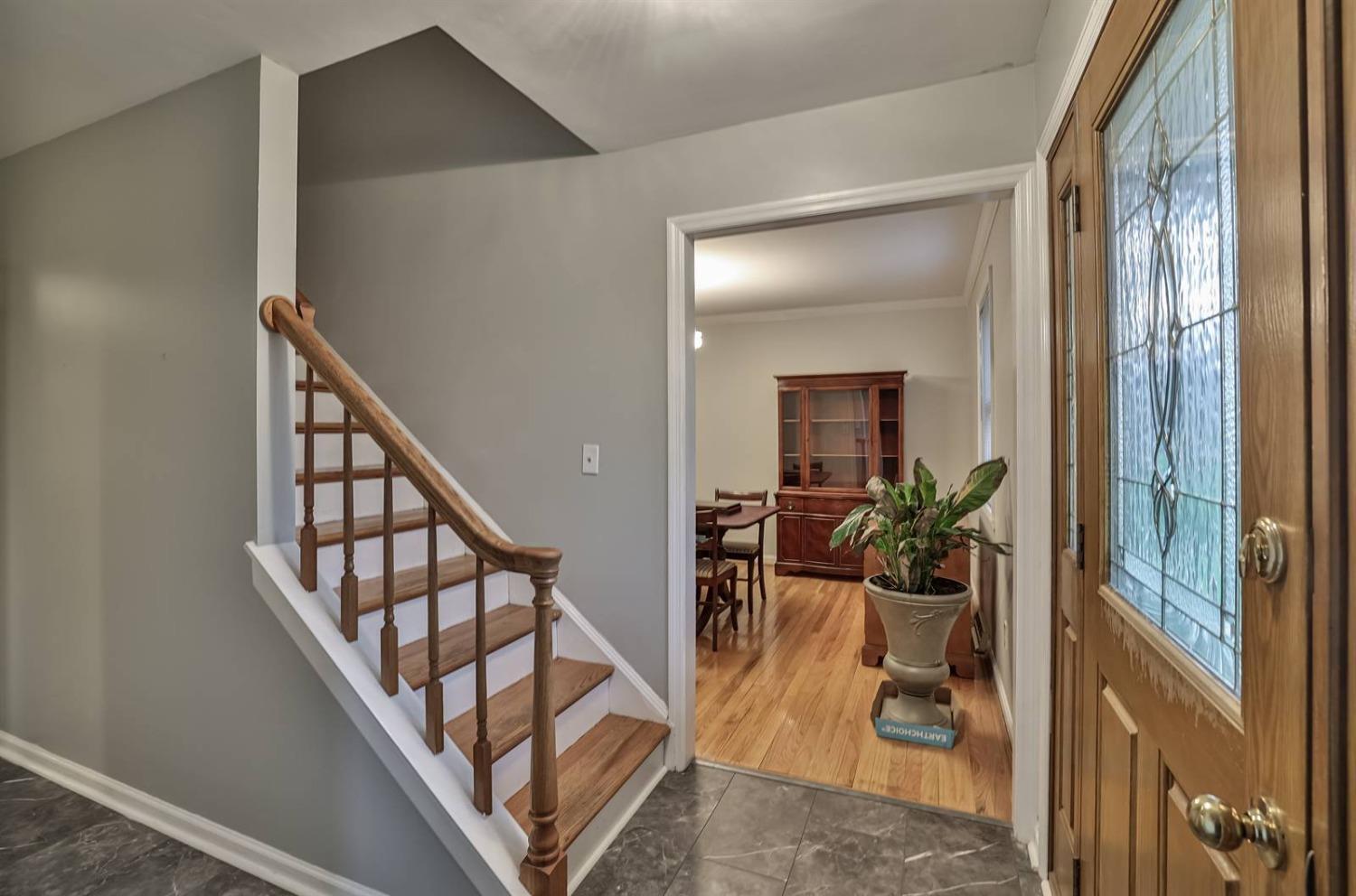 2512 Hunt Road Reading, OH 45236 - Photo 4 of 31