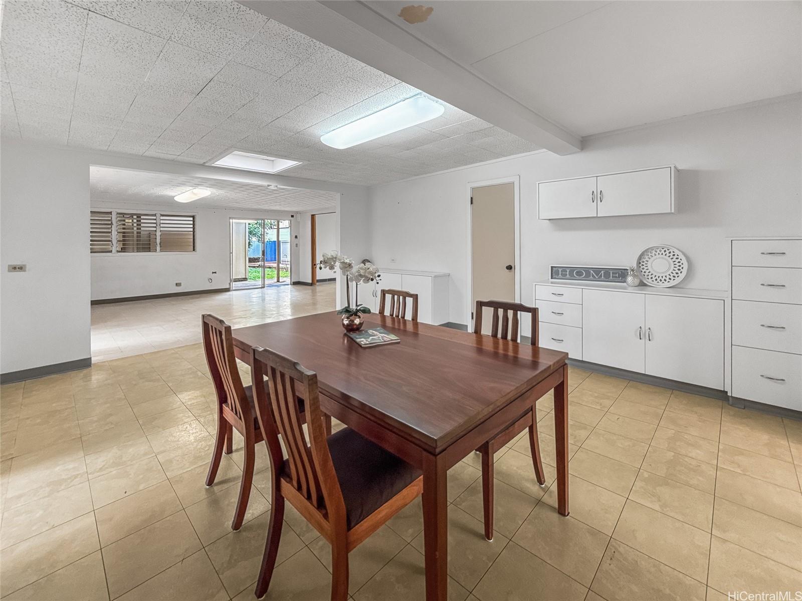 226 Elelupe Road Honolulu, HI 96821 - Photo 6 of 23 Gallery Image 6